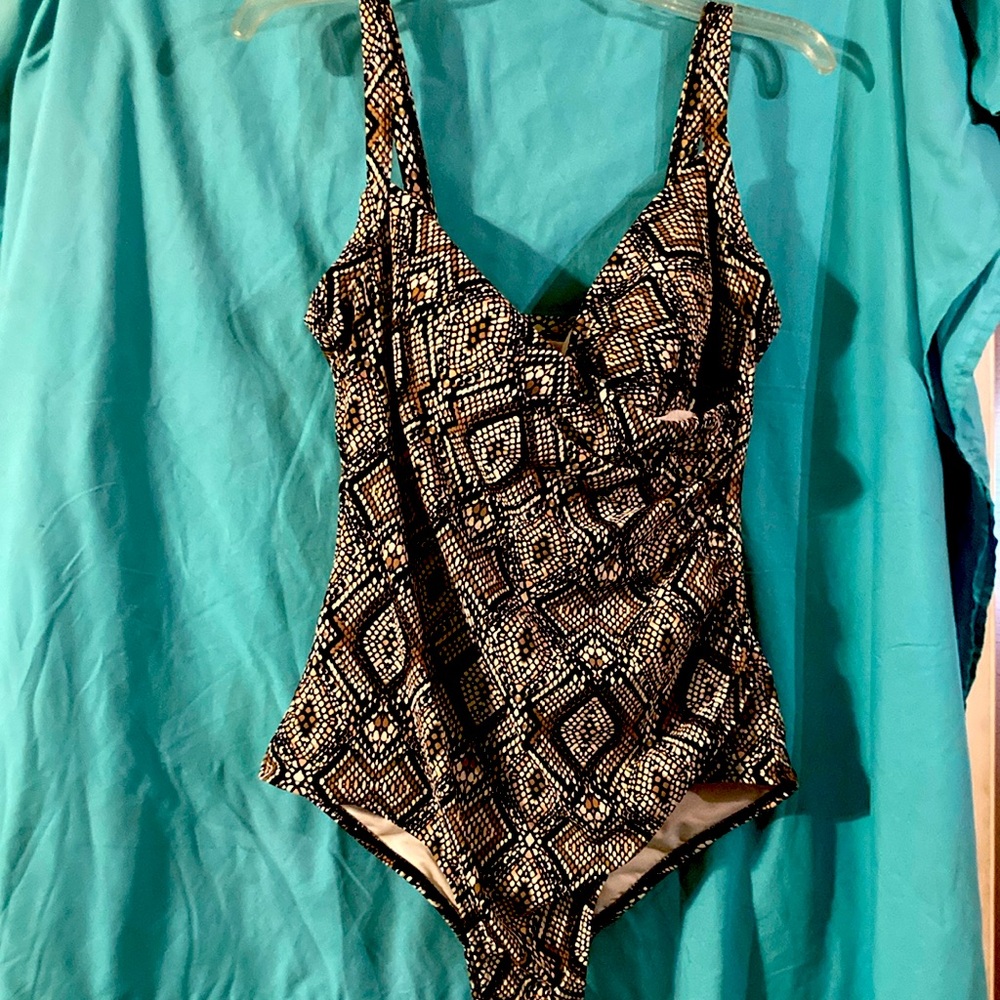Catalina Black and White One Piece Swimsuit Classic Cut